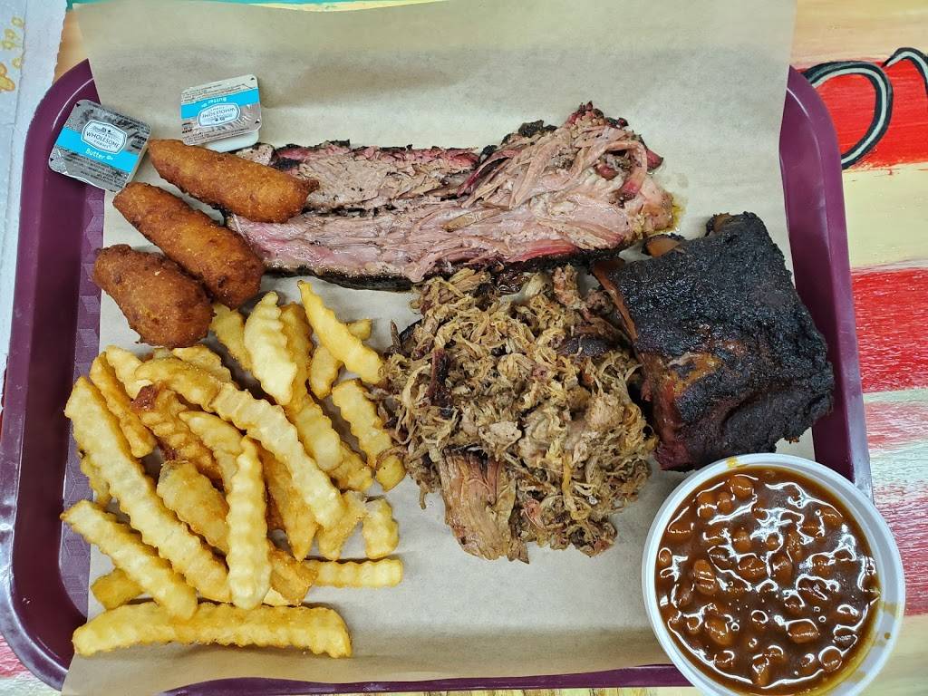 Caino’s BBQ | restaurant | 249 Shell Rock Landing Rd, Hubert, NC 28539, USA | 9103262276 OR +1 910-326-2276
