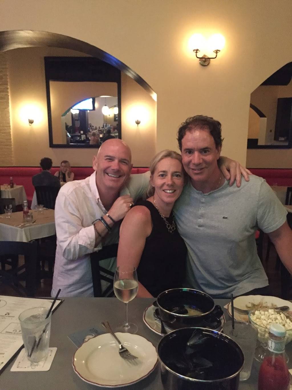 La Folie Steak Frites | restaurant | 2903 ODonnell St, Baltimore, MD 21224, USA | 6672122112 OR +1 667-212-2112