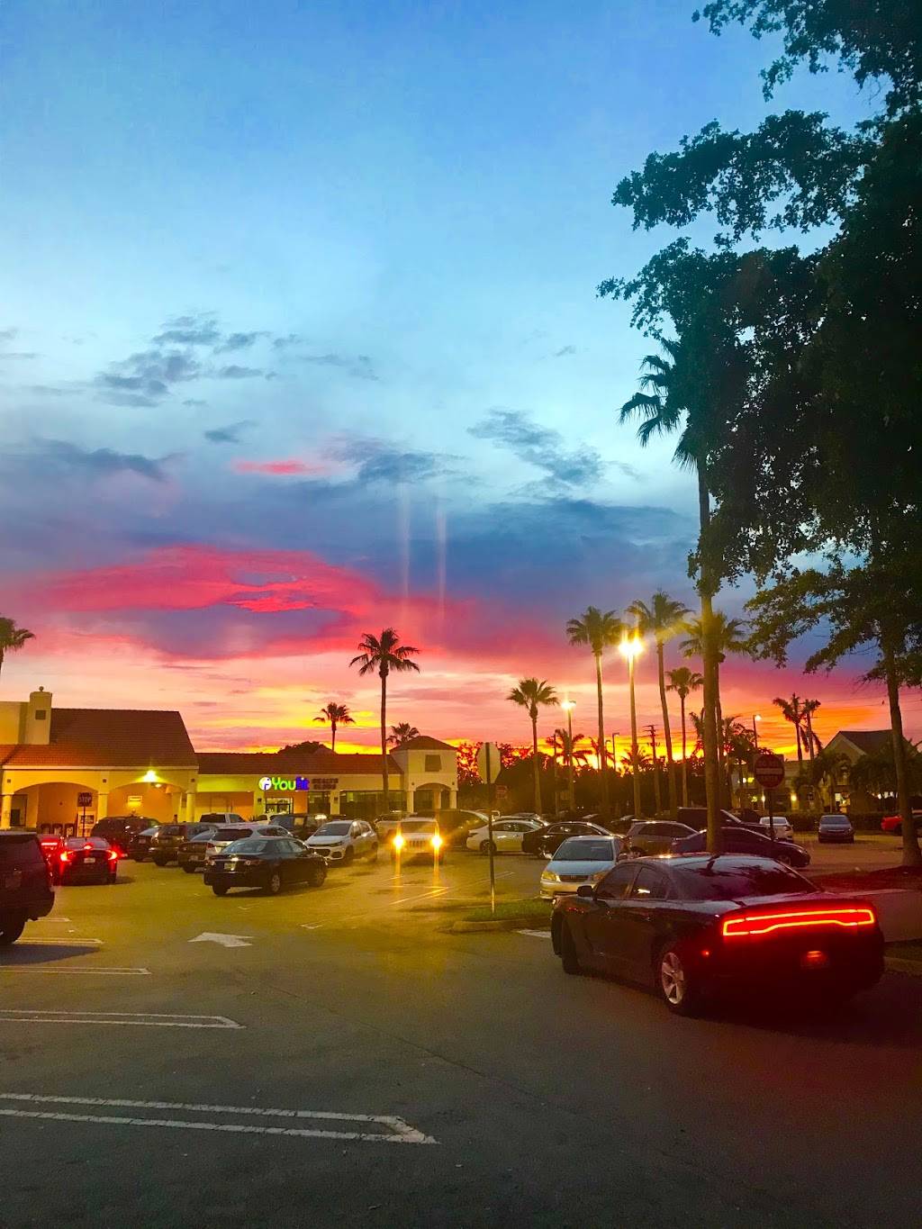 Shoppes at Lago Mar | shopping mall | 15700 SW 72nd St, Miami, FL 33193, USA | 3059471664 OR +1 305-947-1664