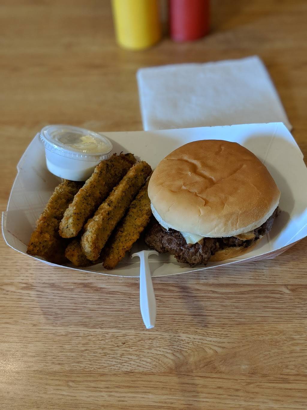 Ole Hitchin Post | restaurant | 109 Center St, Larwill, IN 46764, USA | 2602481270 OR +1 260-248-1270