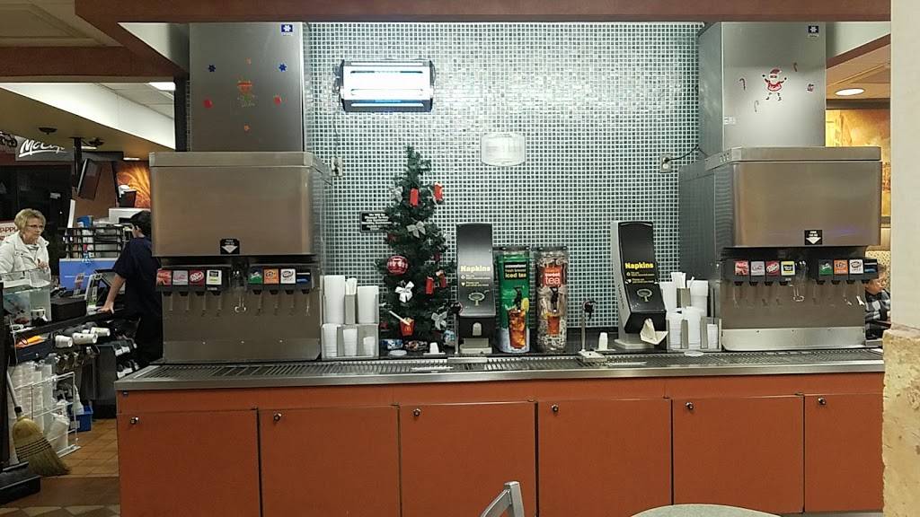 McDonalds | cafe | 18010 William Rd, Carlyle, IL 62231, USA | 6185944474 OR +1 618-594-4474