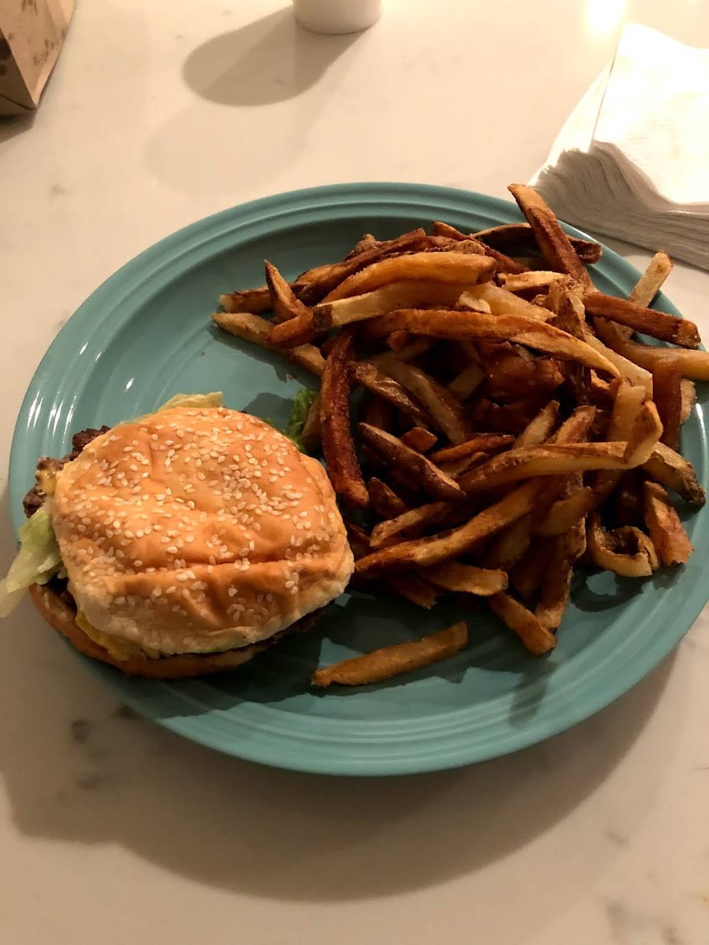 Five Guys | meal takeaway | 25 S Northwest Hwy, Park Ridge, IL 60068, USA | 8472921841 OR +1 847-292-1841