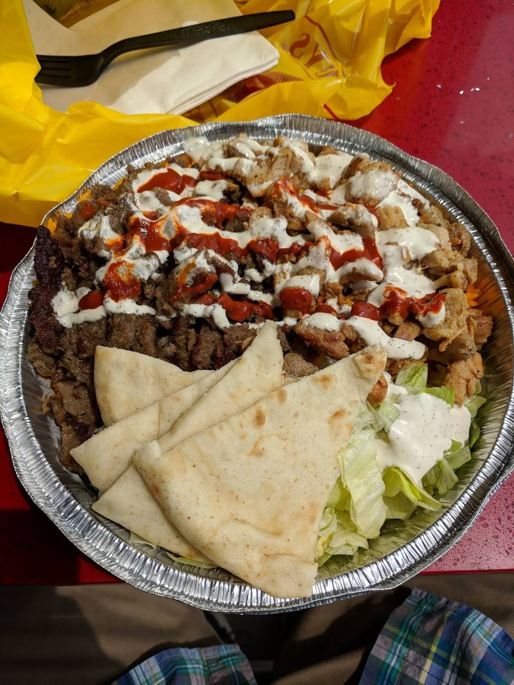 The Halal Guys | restaurant | 44060 Pipeline Plaza, Ashburn, VA 20147, USA | 5712919651 OR +1 571-291-9651