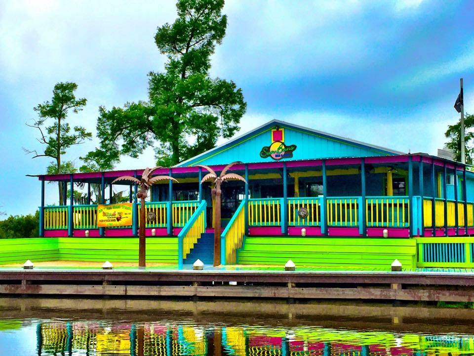 Sun Buns Bar and Grill | restaurant | 31119 Hwy 51 canal, Akers, LA 70421, USA | 9852109649 OR +1 985-210-9649