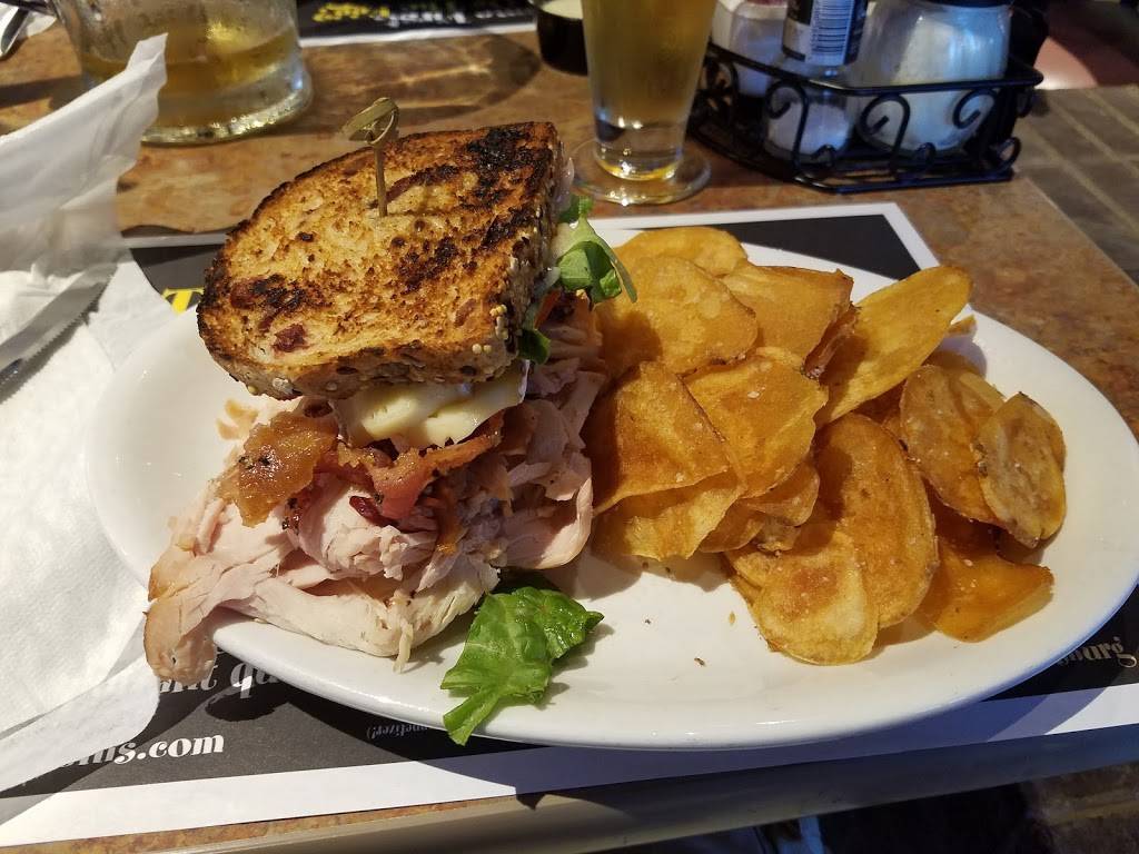 Marzonis | restaurant | 1830 E Pleasant Valley Blvd, Altoona, PA 16602, USA | 8142012358 OR +1 814-201-2358