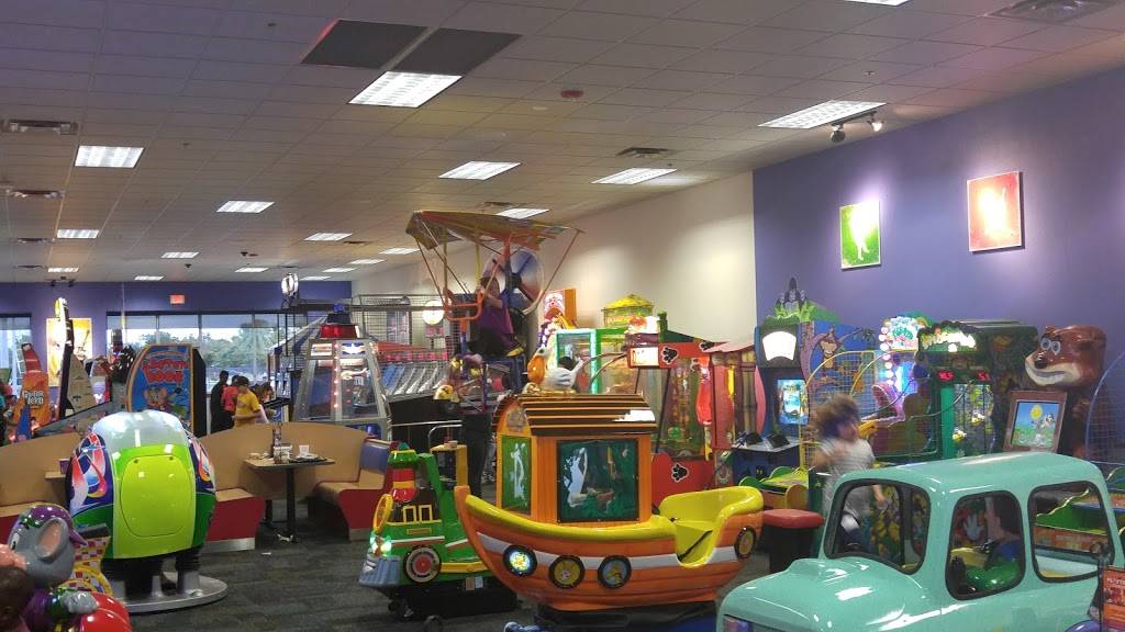 Chuck E. Cheese | restaurant | 1726 NW 82nd St Bldg A, Lawton, OK 73505, USA | 5802505702 OR +1 580-250-5702