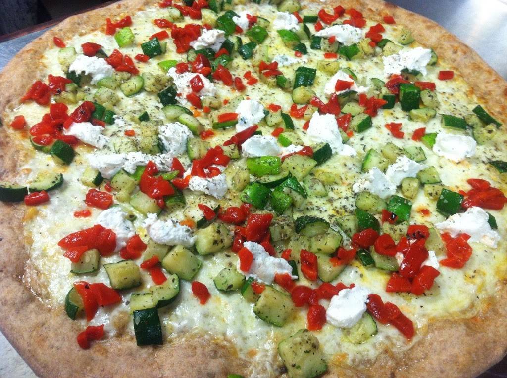 La Bella Pizza Bistro | restaurant | 194 Main St, New Paltz, NY 12561, USA | 8452552633 OR +1 845-255-2633