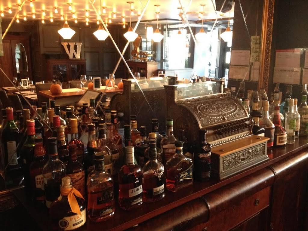 Walter Bistro | restaurant | 1575 Rue Fleury E, Montréal, QC H2C 1S7, Canada | 4383835837 OR +1 438-383-5837