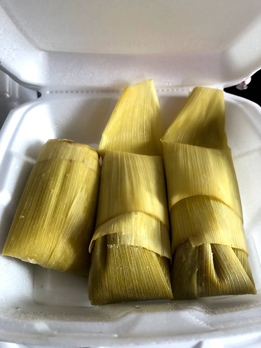 Deli Pupuseria Salvadoreña | restaurant | 10929 SW 186th St, Miami, FL 33157, USA | 3052552977 OR +1 305-255-2977