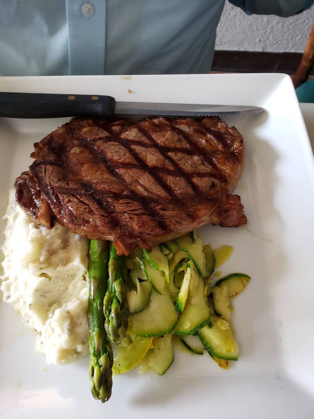 THE CART BARN GRILL | restaurant | 625 Jefferson St, LaGrange, GA 30240, USA | 7068843362 OR +1 706-884-3362