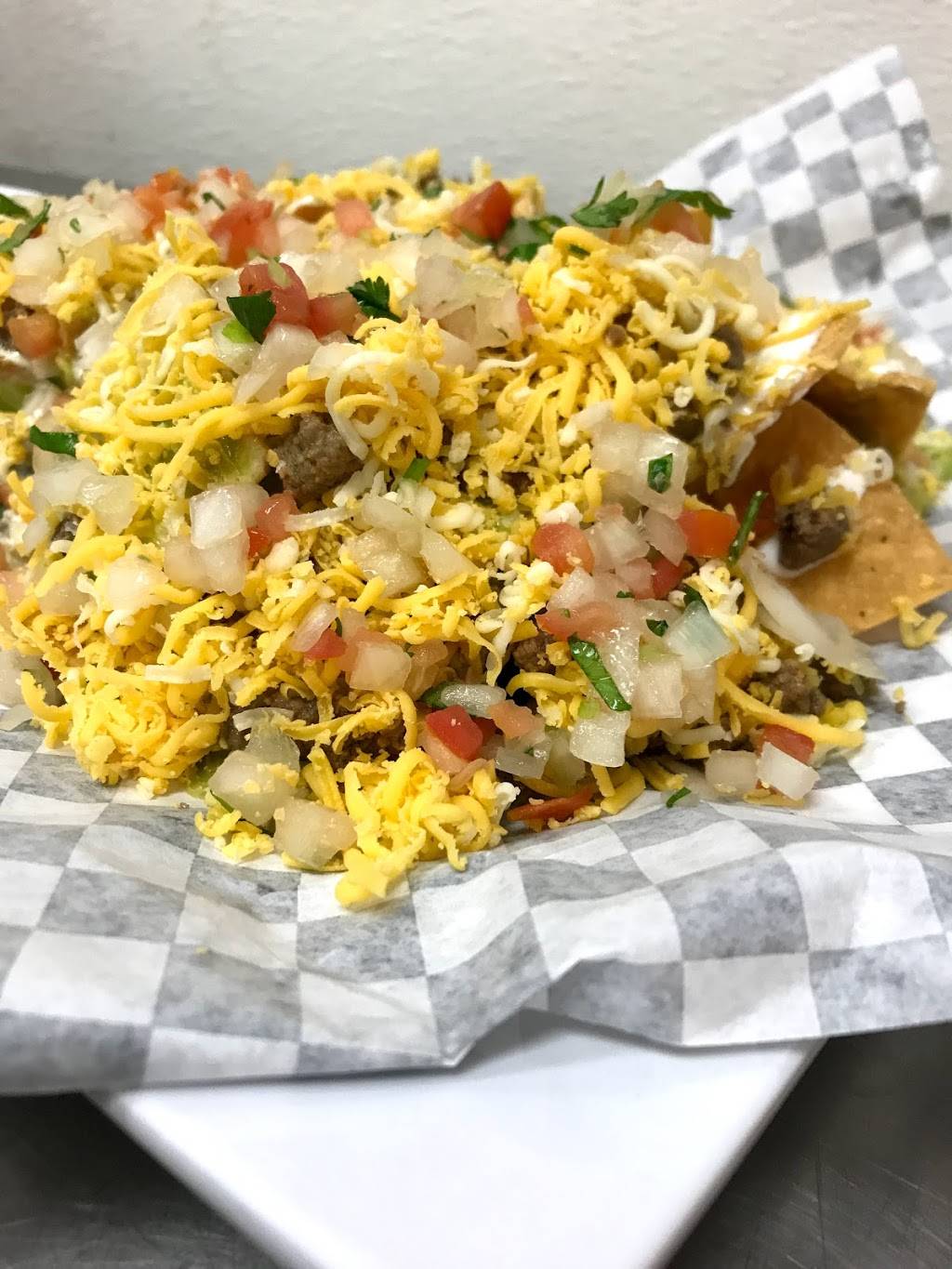 Salsero Loco | restaurant | 17928 Wika Rd, Apple Valley, CA 92307, USA | 7602427533 OR +1 760-242-7533