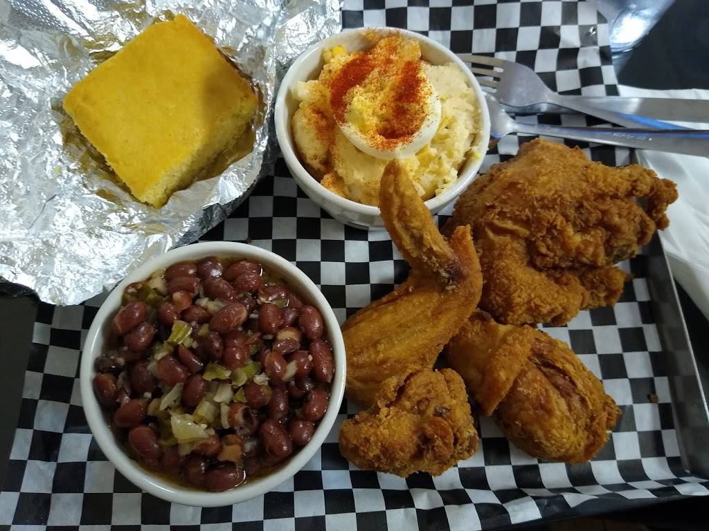 Charlie Mae’s Soul Food | restaurant | 6115 S 51st Ave suite #204, Laveen Village, AZ 85339, USA | 6026750865 OR +1 602-675-0865