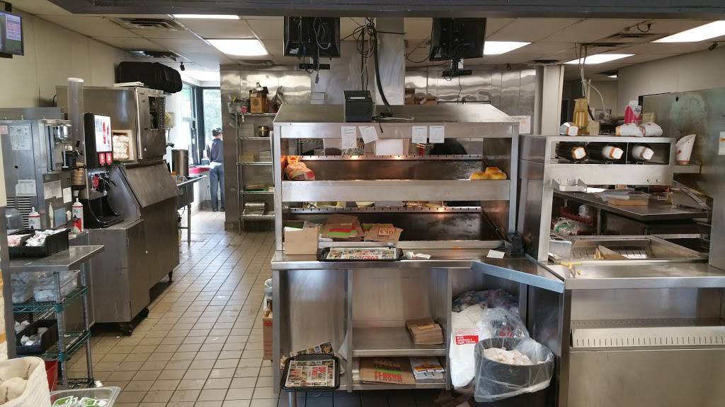 Burger King | restaurant | 20240 Plymouth Rd, Detroit, MI 48228, USA | 3138374392 OR +1 313-837-4392