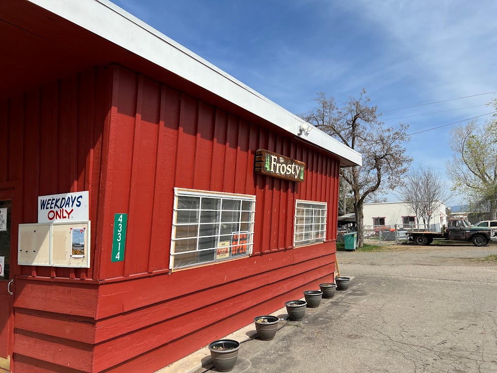 Frosty | restaurant | 43314 CA-299, Fall River Mills, CA 96028, USA | 5303365341 OR +1 530-336-5341