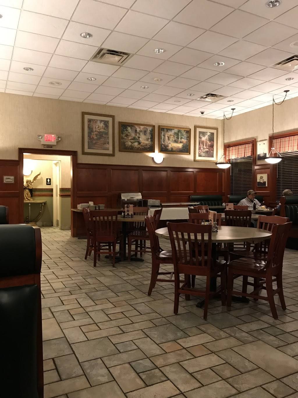 Tuscany Square | restaurant | 3470 Wilmington Rd, New Castle, PA 16105, USA | 7246540365 OR +1 724-654-0365