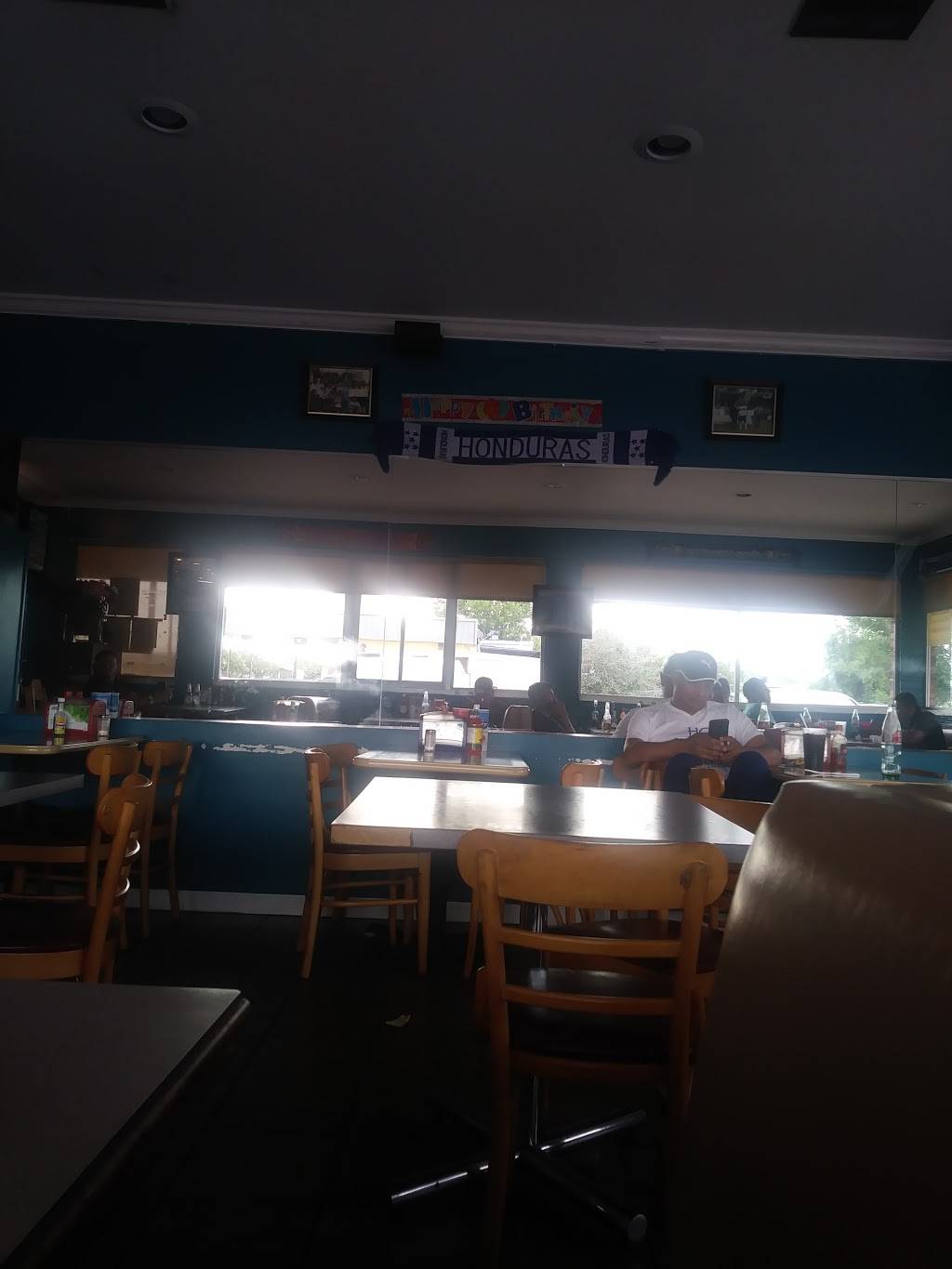 Mi Tierra Restaurante | restaurant | 1523 N Bertrand Dr, Lafayette, LA 70506, USA | 3372698873 OR +1 337-269-8873