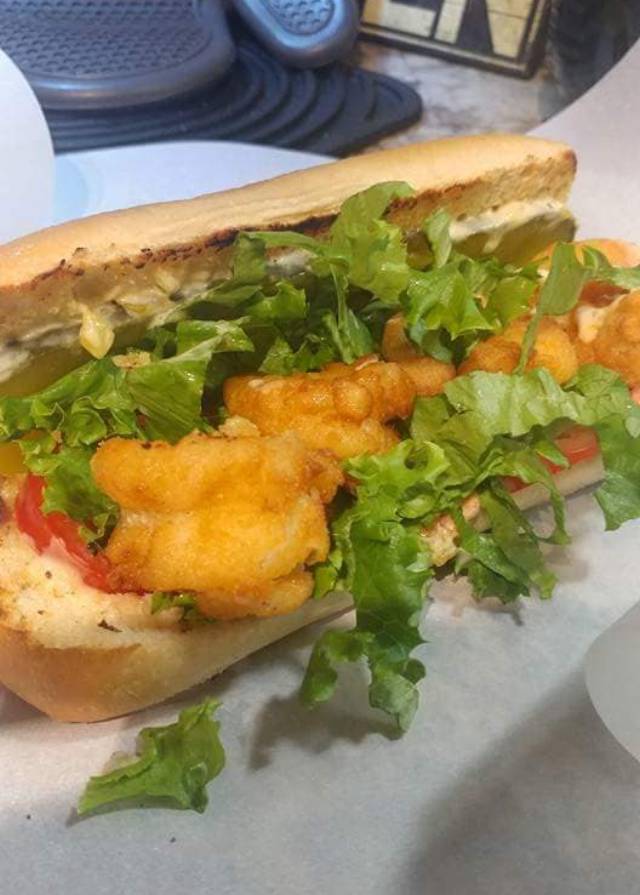 Racquets Downtown Grill | restaurant | 446 W Western Ave, Muskegon, MI 49440, USA | 2317264007 OR +1 231-726-4007