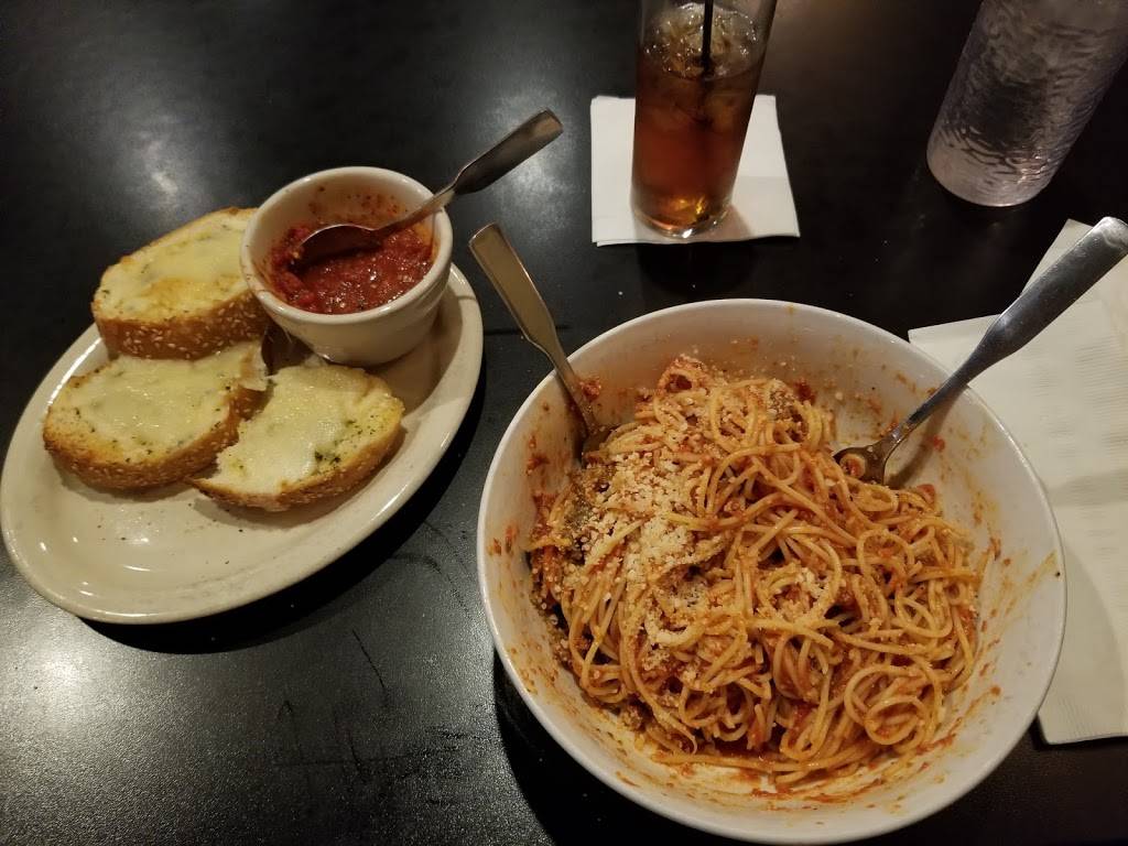 Dominics Bistro Italiano | restaurant | 10001 W Bell Rd, Sun City, AZ 85351, USA | 6235838565 OR +1 623-583-8565