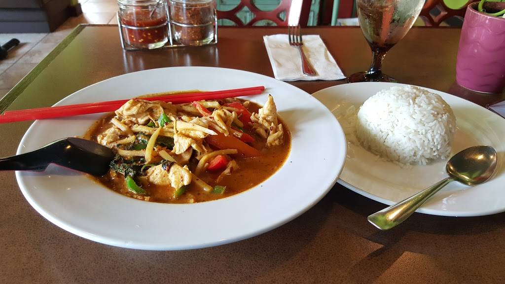 Classic Thai Cuisine | restaurant | 7202 SE Milwaukie Ave, Portland, OR 97202, USA | 5032368116 OR +1 503-236-8116