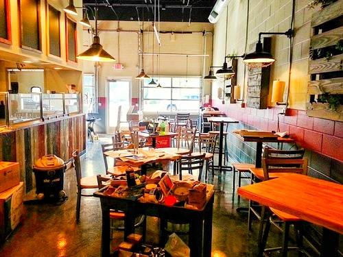 The Q Smokehouse | restaurant | 225 S James St, Ludington, MI 49431, USA | 2314253933 OR +1 231-425-3933