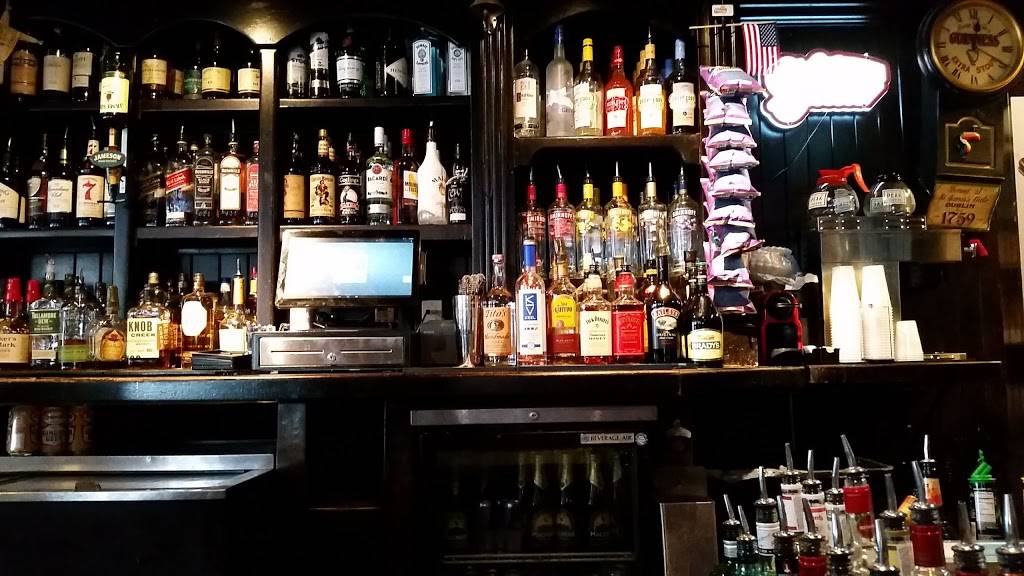 The Fastnet Pub | restaurant | 1 Broadway, Newport, RI 02840, USA | 4018459311 OR +1 401-845-9311