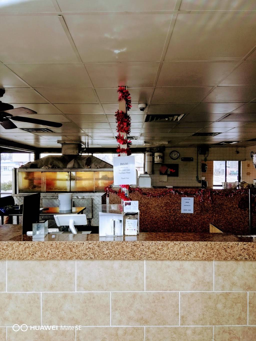 Hillerys Bar BQ | restaurant | 2021 N Lewis Ave, Waukegan, IL 60087, USA | 8473360033 OR +1 847-336-0033