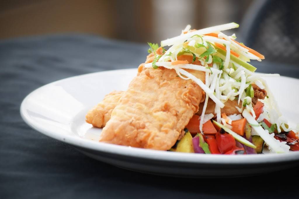 Boosters Buoy | restaurant | 4979, 209 Dodge St, Racine, WI 53402, USA | 2626333222 OR +1 262-633-3222