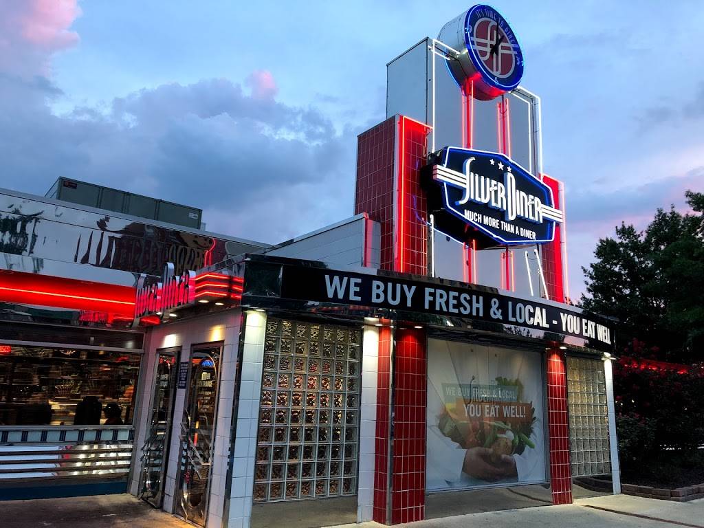 Silver Diner- Clarendon | restaurant | 3200 Wilson Blvd, Arlington, VA 22201, USA | 7038128600 OR +1 703-812-8600