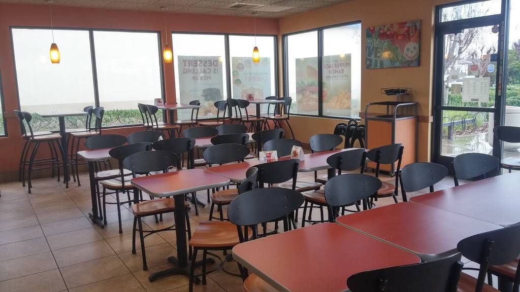 Jack in the Box | restaurant | 8008 N Cedar Ave, Fresno, CA 93720, USA | 5593241822 OR +1 559-324-1822