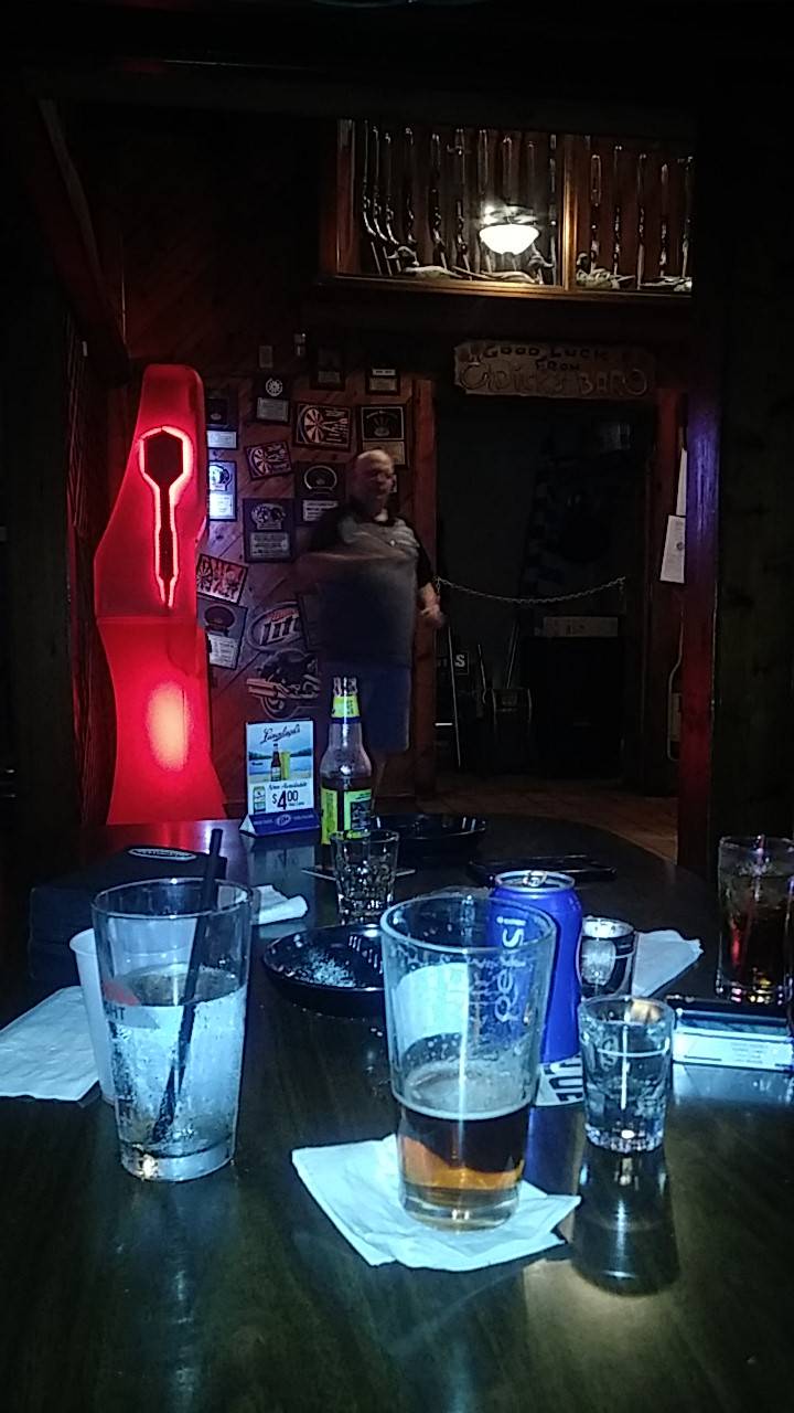 Dicks Bar | restaurant | 912 Lincolnway, La Porte, IN 46350, USA | 2193269702 OR +1 219-326-9702