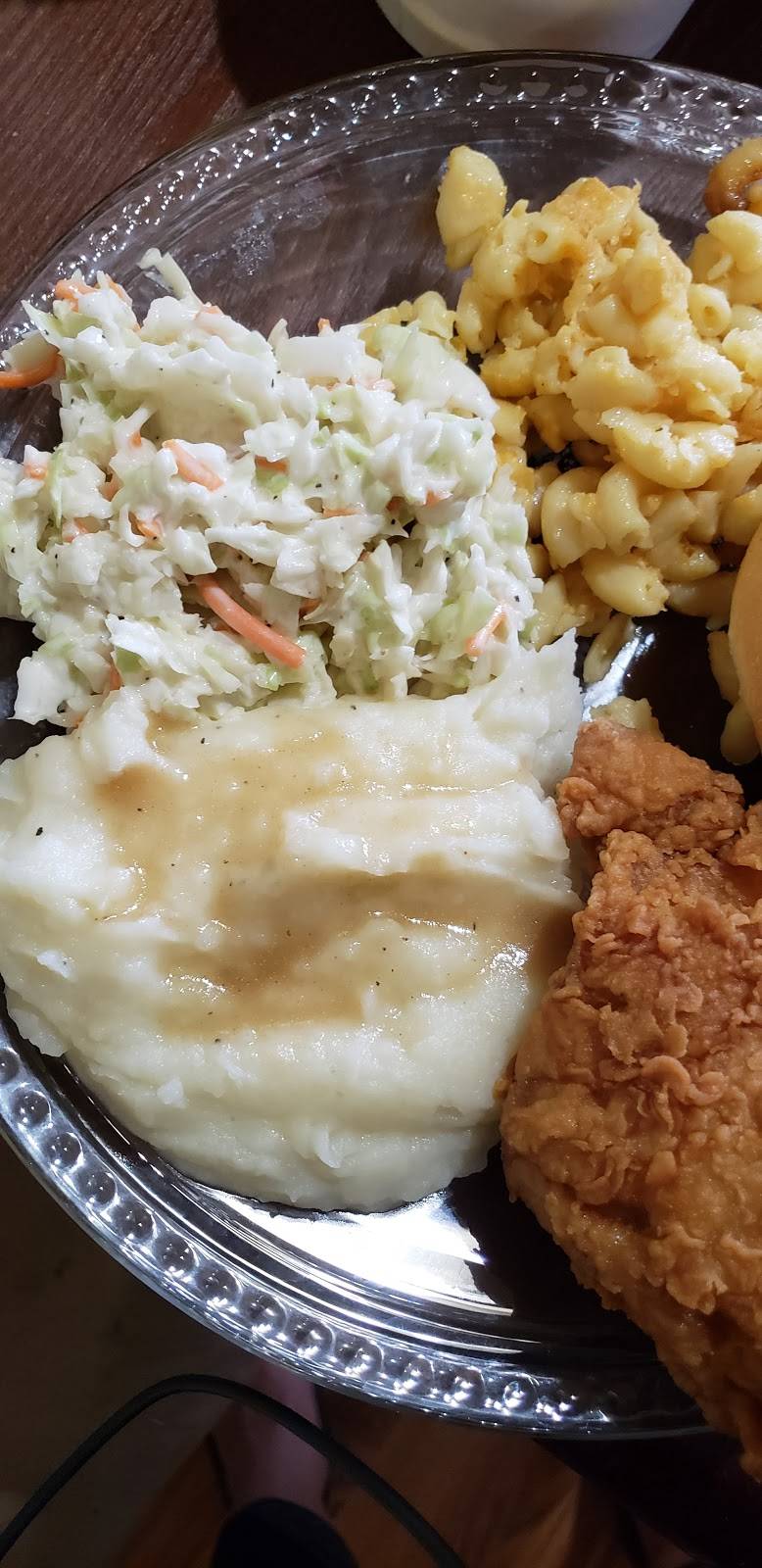 Ezells Famous Chicken | restaurant | 11805 Renton Ave S, Seattle, WA 98178, USA | 2067721925 OR +1 206-772-1925