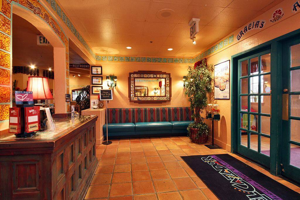 El Cazador Mexican Grill & Cantina | meal delivery | 32195 WA-20, Oak Harbor, WA 98277, USA | 3606756114 OR +1 360-675-6114