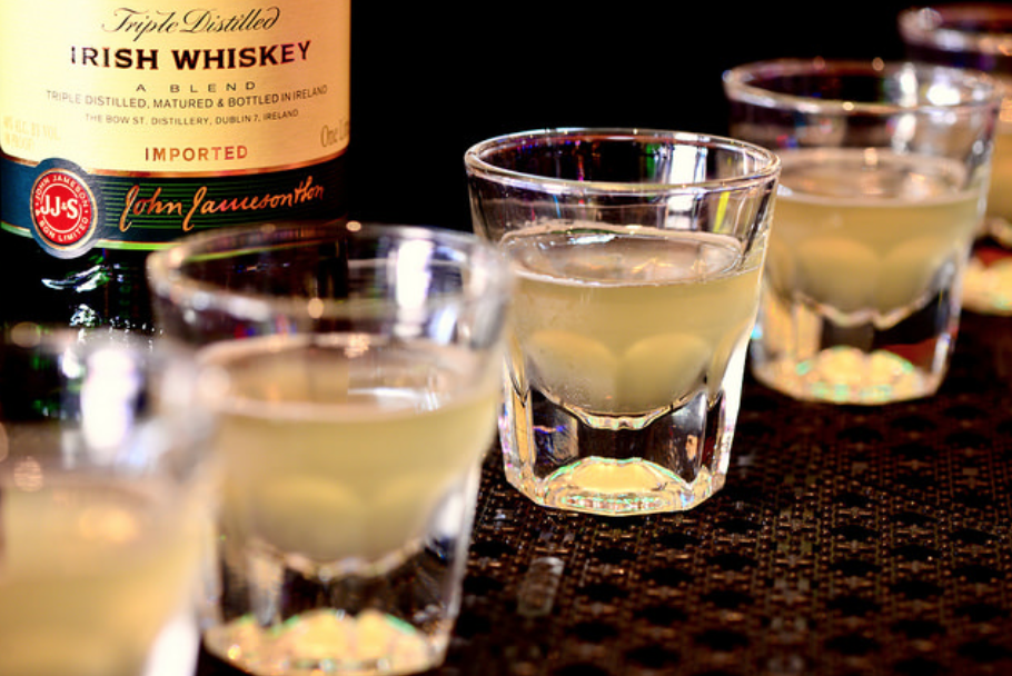 Brothers Bar & Grill | restaurant | 1339 O St #1, Lincoln, NE 68508, USA | 4024740200 OR +1 402-474-0200