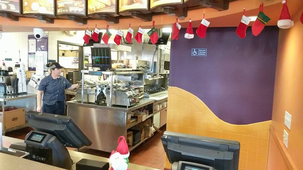 Taco Bell | meal takeaway | 11101 Woodley Ave, Granada Hills, CA 91344, USA | 8183684450 OR +1 818-368-4450