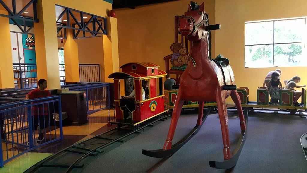 Funset Boulevard | restaurant | 3916 W College Ave, Appleton, WI 54914, USA | 9209930909 OR +1 920-993-0909