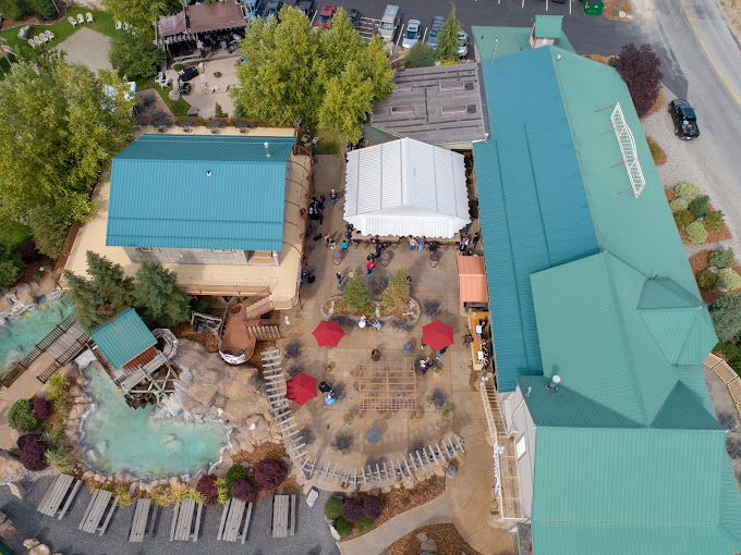 SHINDIGS Kitchen & Social | restaurant | 26433 W Hwy 53, Hauser, ID 83854, USA | 2089810025 OR +1 208-981-0025