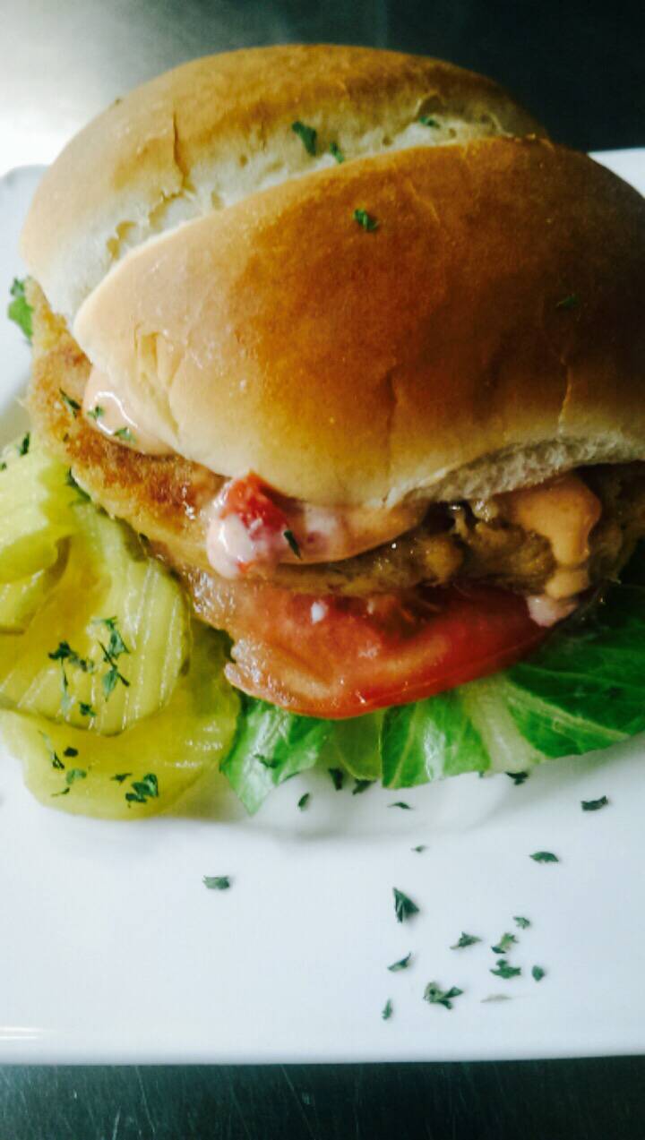 WINGZ UNIVERSE. [WORLD BEST CHICKEN WINGS] | restaurant | 214 W Boundary St, Savannah, GA 31401, USA | 9122325444 OR +1 912-232-5444