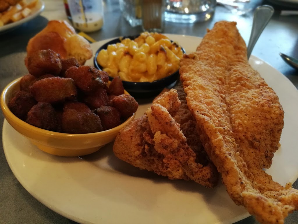 Bettinas Soulfood Kitchen | restaurant | 108 W Center St, Canton, MS 39046, USA | 6019376889 OR +1 601-937-6889