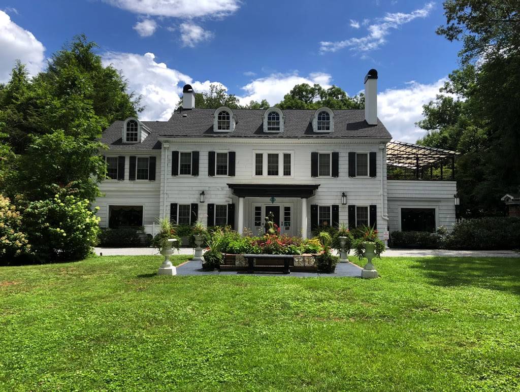 Melange Bed & Breakfast | restaurant | 1230 5th Ave W, Hendersonville, NC 28739, USA | 8286975253 OR +1 828-697-5253