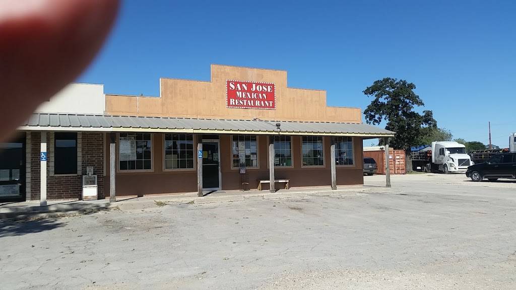 Josesitos Mexican Grill | restaurant | 507 East Interstate 10 Frontage Rd, Flatonia, TX 78941, USA | 3618659010 OR +1 361-865-9010
