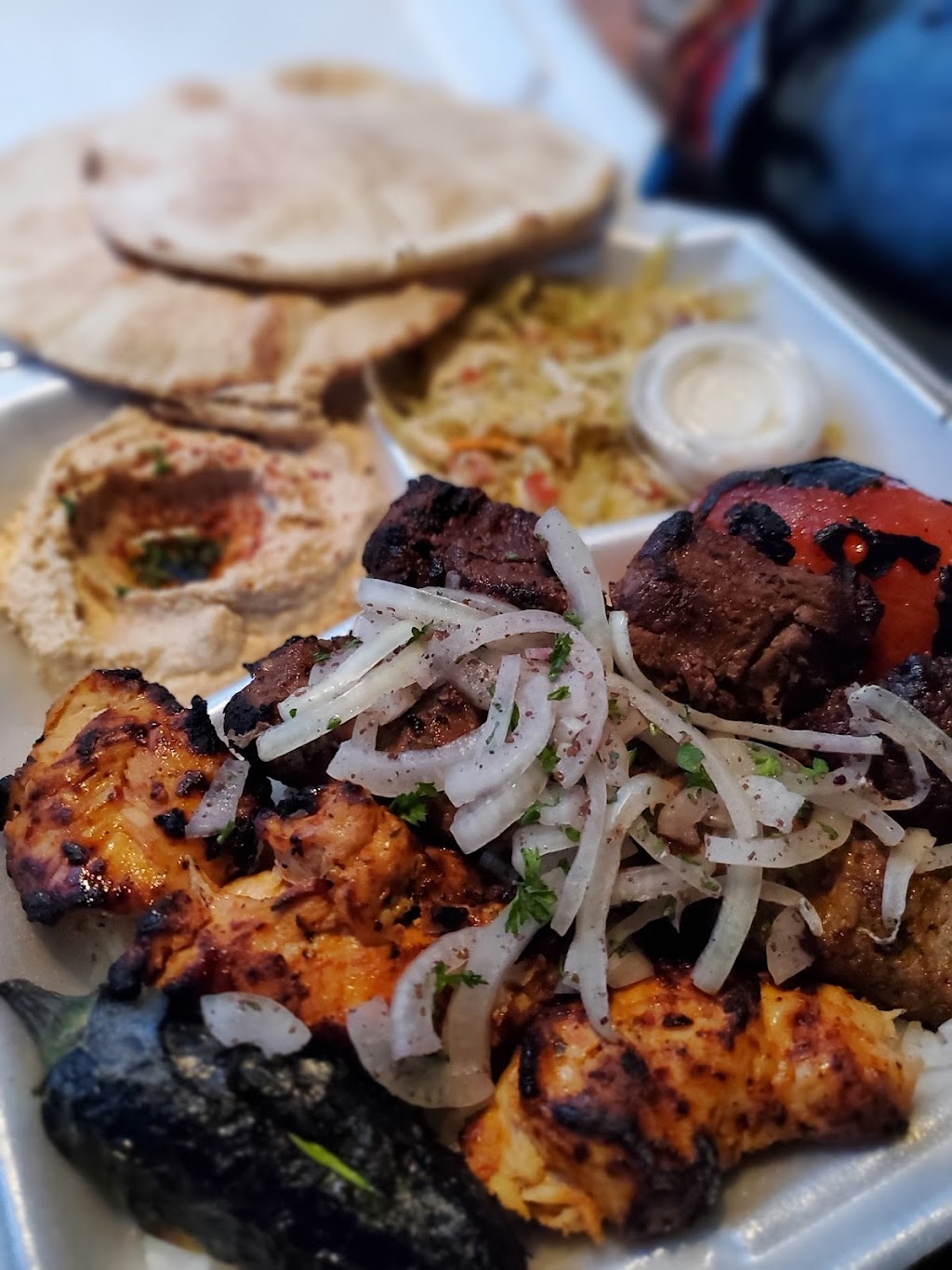Armanis Mediterranean Cafe | restaurant | 40008 10th St W # 103, Palmdale, CA 93551, USA | 6612651802 OR +1 661-265-1802