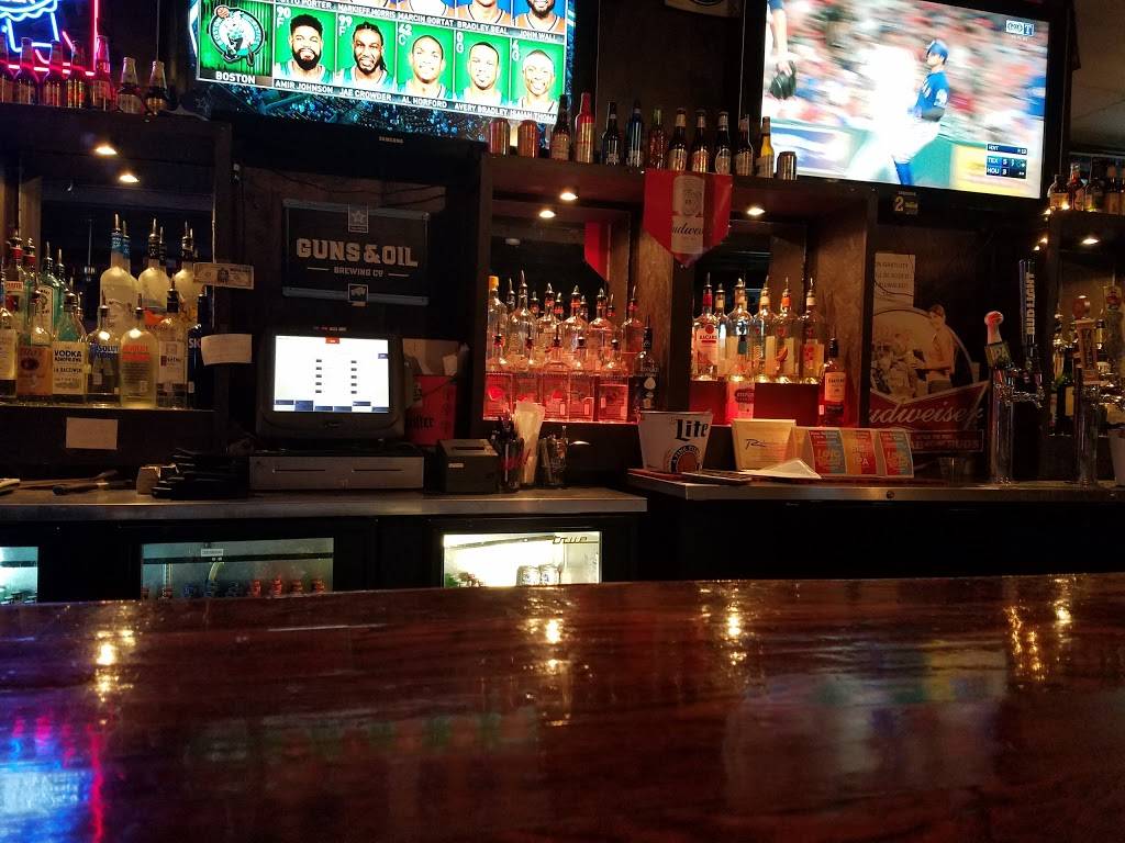 Fordtres Bar and Grill | restaurant | 215 N Central Expy, Richardson, TX 75080, USA | 9726998500 OR +1 972-699-8500