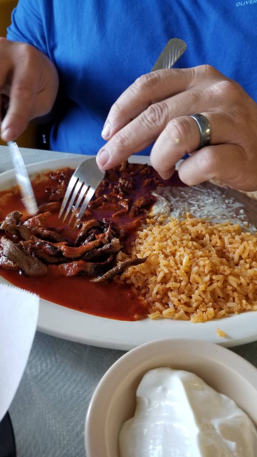 Los Trios Mexican | restaurant | 1233 E Tri County Blvd, Oliver Springs, TN 37840, USA | 8657306284 OR +1 865-730-6284