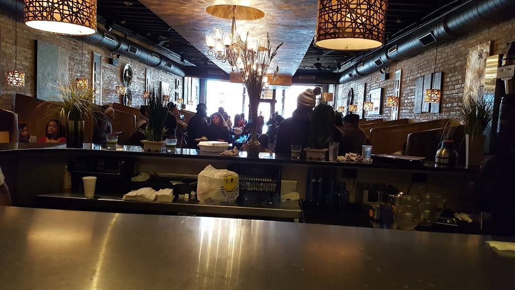 Chicagos Home of Chicken & Waffles | restaurant | 543 Madison St, Oak Park, IL 60302, USA | 7085243300 OR +1 708-524-3300