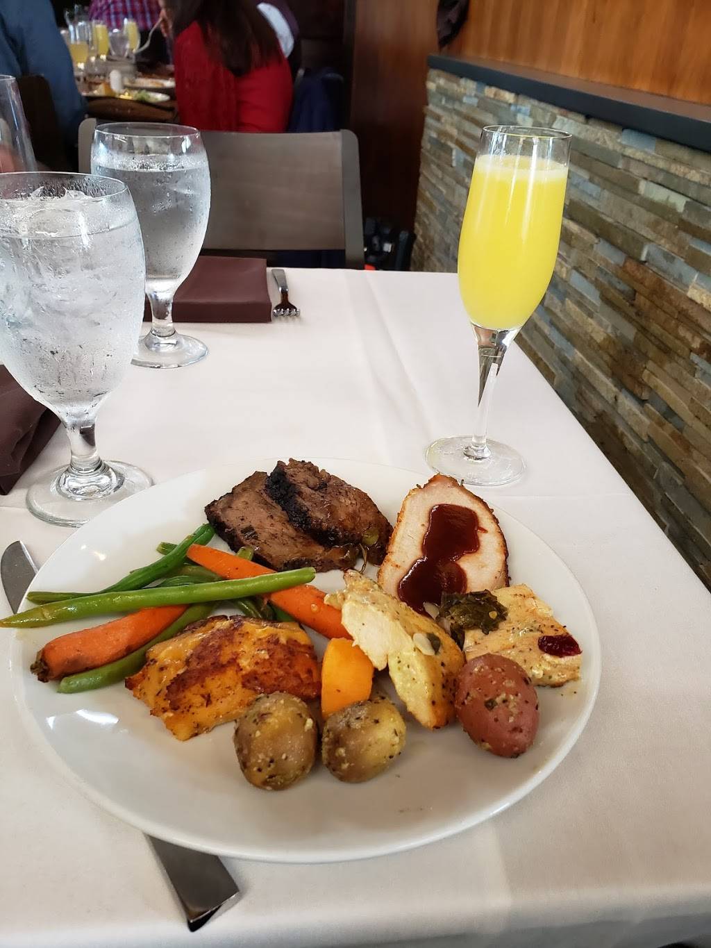 Oystercatchers | restaurant | 2900 Bayport Dr, Tampa, FL 33607, USA | 8132076815 OR +1 813-207-6815