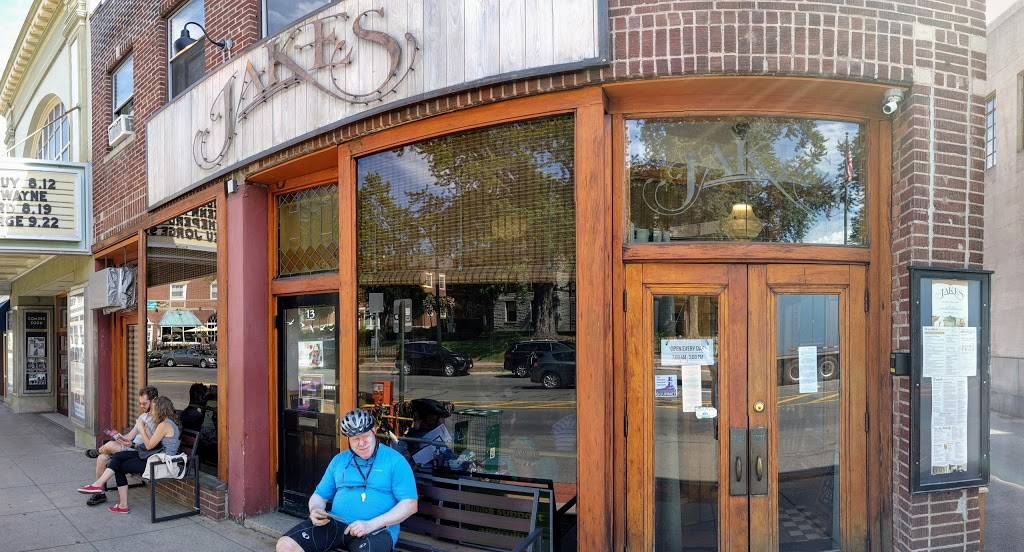 Jakes | restaurant | 17 King St, Northampton, MA 01060, USA | 4135849613 OR +1 413-584-9613
