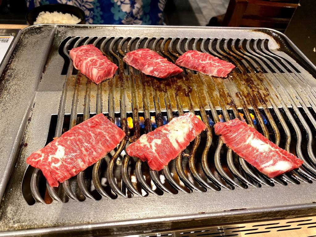 Sizzle | restaurant | 2250 Kalakaua Ave #1, Honolulu, HI 96815, USA | 8087772233 OR +1 808-777-2233