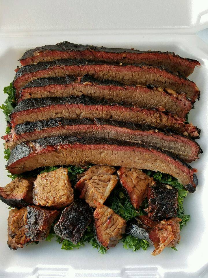 Smokin Es BBQ | restaurant | 2401 Central Ave, Lake Station, IN 46405, USA | 2196544141 OR +1 219-654-4141