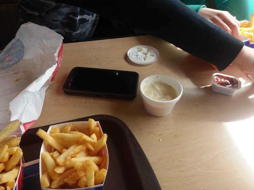 Dairy Queen Grill & Chill | restaurant | 1805 E Commercial Ave, Lowell, IN 46356, USA | 2196960428 OR +1 219-696-0428