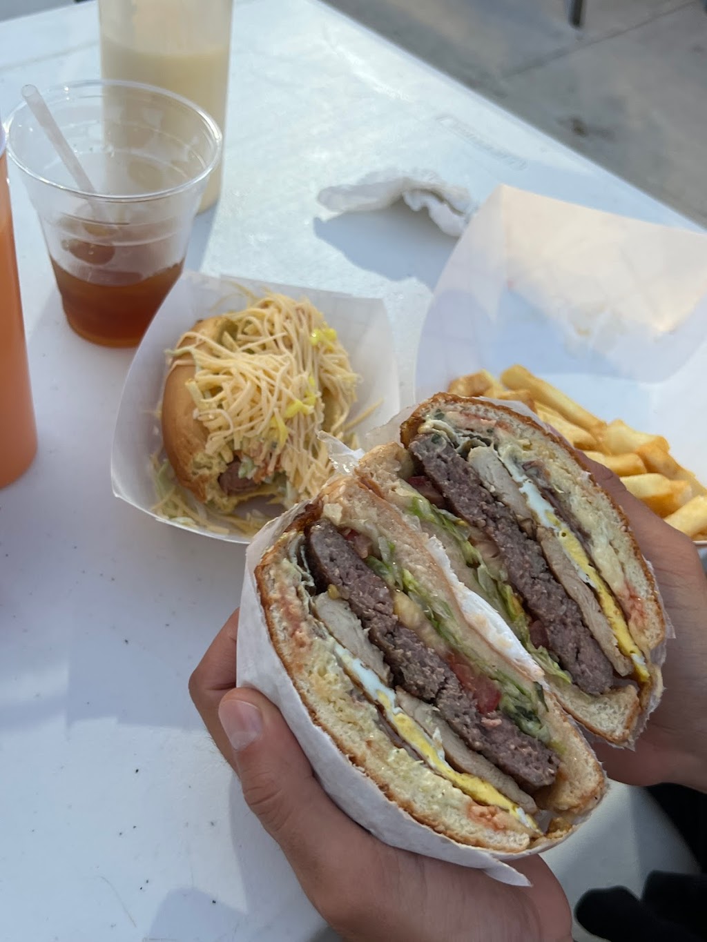 Caracas burger | restaurant | 5556 Peachtree Industrial Blvd, Chamblee, GA 30341, USA | 7863665378 OR +1 786-366-5378